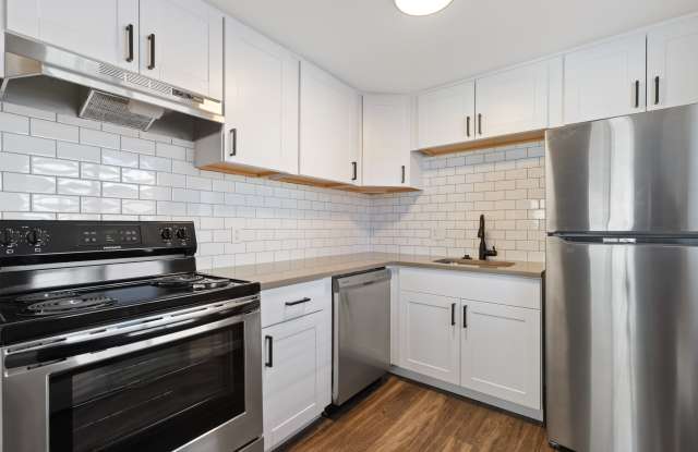 780 Dexter Gallery 3