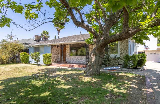 4912 Strohm Ave photos photos