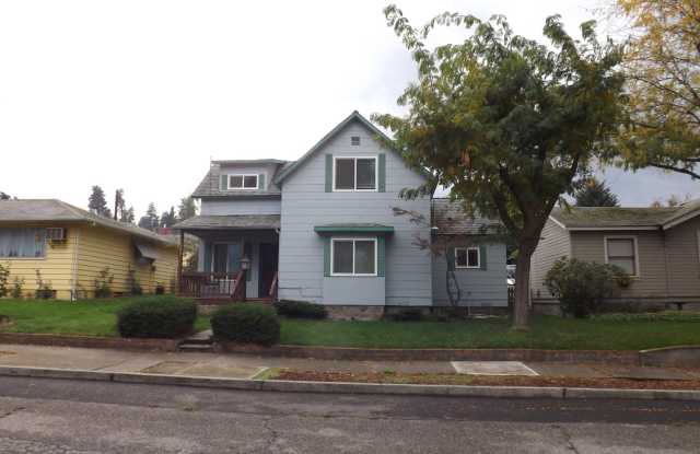 3 Bedroom 2 Bath House with an office Gallery 1