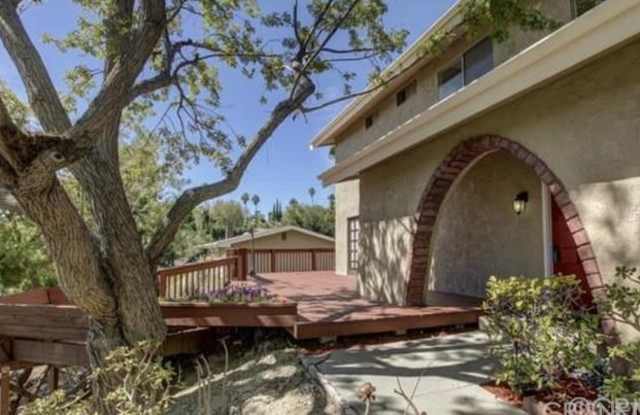 7265 Hyannis Drive Gallery 2