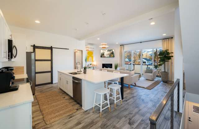 823 Orondo Avenue Gallery 3