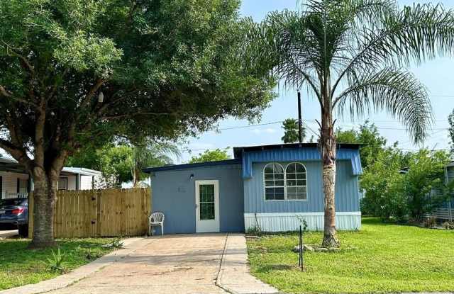 15702 ORANGE DR Gallery 4