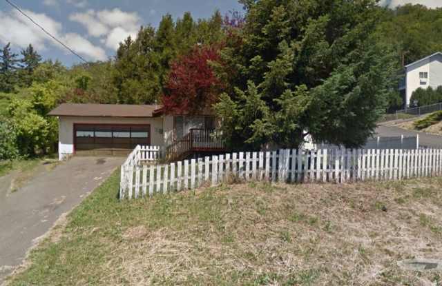 ~Centrally Located 3 Bedroom Home~ photos photos ~Centrally Located 3 Bedroom Home~ photos photos