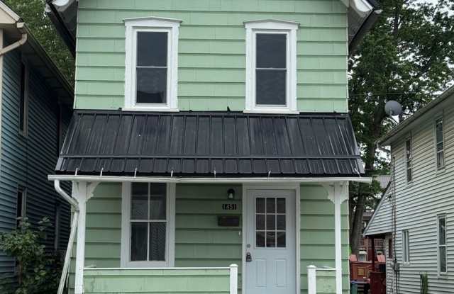 Charming 3‑Bedroom Single‑Family Home | Section 8 Eligible photos photos
