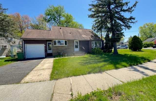 105 Independence Dr photos photos