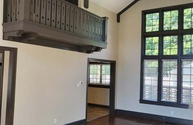 1924 N Talbott Street Gallery 4