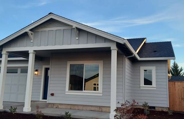 Beautiful Brand New 3 bedroom, 2 bath in Central Points Snowy Butte Station Subdivision! photos photos