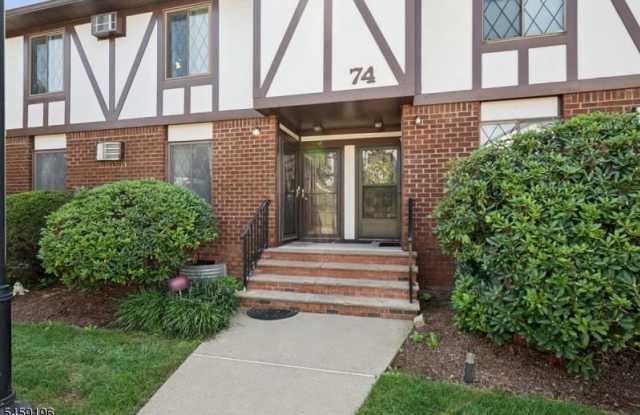 74 Farm Rd Gallery 1