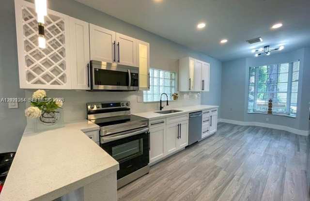1261 Hayes St photos photos