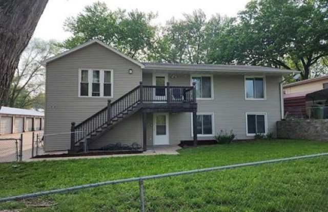 2912 Van Buren Street - 2 photos photos