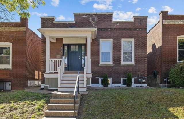 3 Bedroom Single Family Home in Saint Louis - Bevo Mill Gallery 1