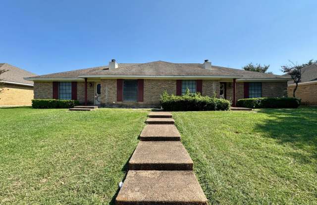 Duplex - 5806 Wilshire Drive, Waco, TX 76710