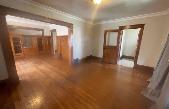 Charming Single Family Home in Sherman Park photos photos