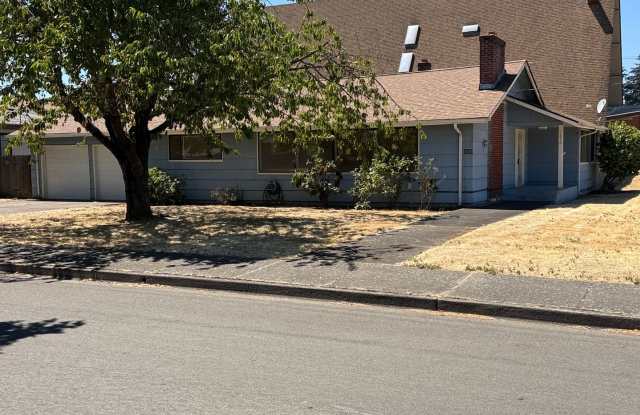 3 bedroom, 1.5 bath house in Eugene! photos photos