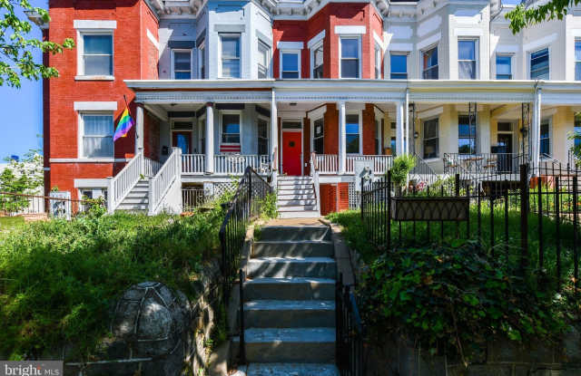 104 R ST #A NE photos photos