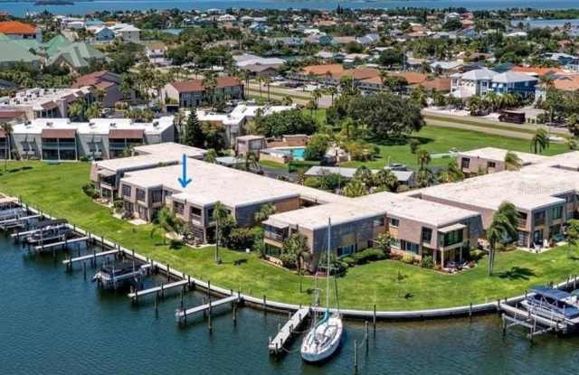 1008 APOLLO BEACH Boulevard Gallery 2