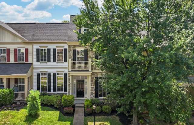 42717 EXPLORER Drive Gallery 3