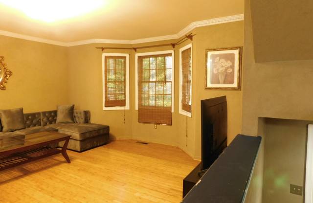 12418 Mountain Laurel Drive Gallery 4