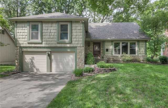 9820 Carter Drive - 9820 Carter Dr, Overland Park, KS 66212