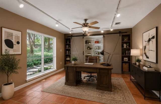 340 MUSTANG CIR Gallery 1