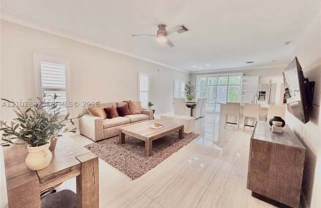 12616 Shoreline Dr Gallery 1