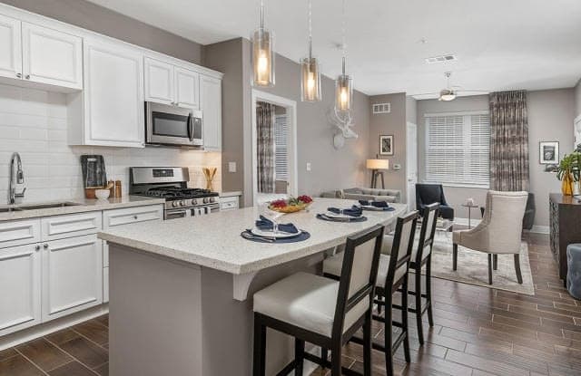 500 Station Blvd Unit C11 - 500 Station Boulevard, Aurora, IL 60504