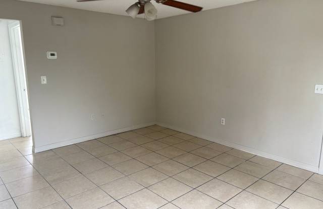 1527 SCHOOLHOUSE STREET UNIT A3 Gallery 4