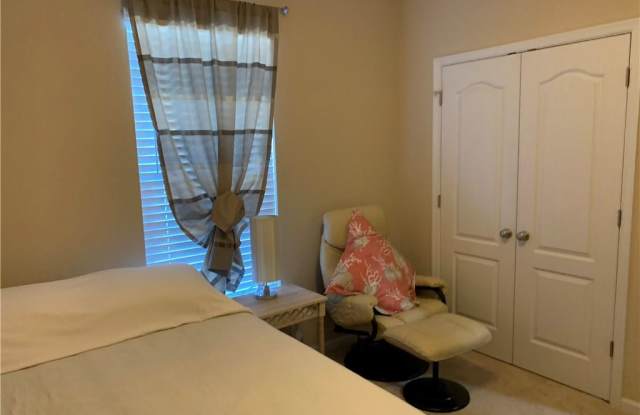 4849 Travertine Avenue Gallery 4