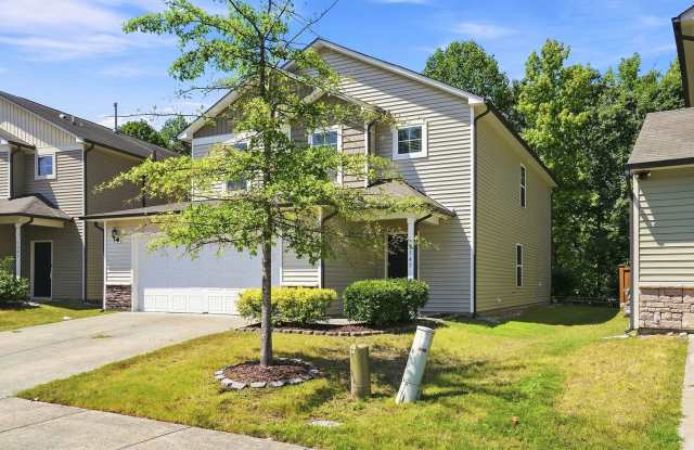 SPECIALS- $300 OFF FIRST MONTH'S RENT W/APPROVED APPLICATION- MOVE-IN OCT 1. Gallery 4