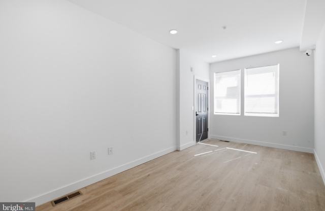 2554 N 12TH Street Gallery 4