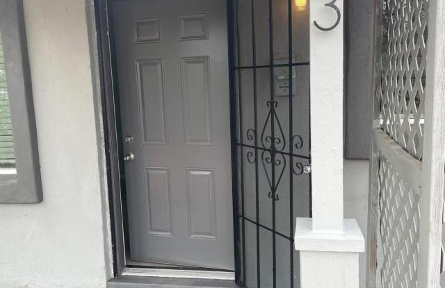 2242 N 29th Place unit: Apt 3 photos photos