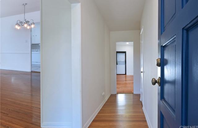 5649 Costello Avenue Gallery 4