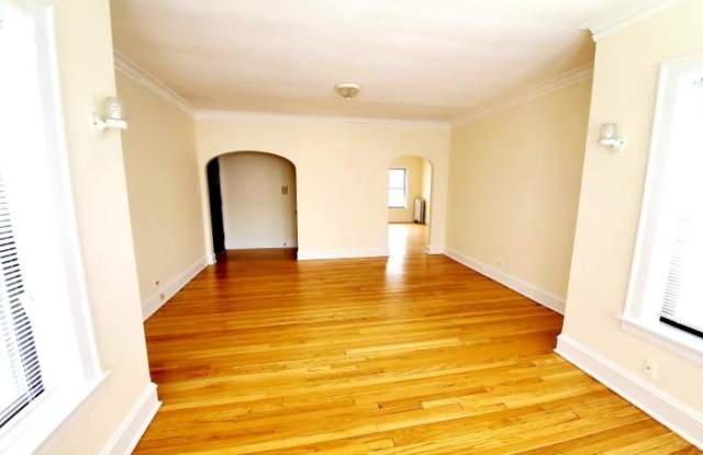 1700 West North Shore Gallery 3
