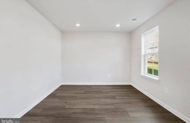 127 KINKADE Court Gallery 3