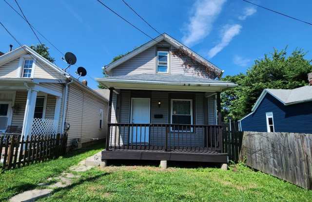 Single family home in Dayton, Ohio photos photos