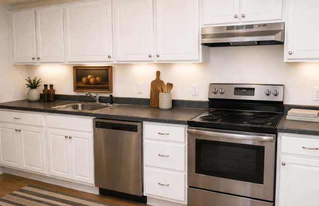 Bright & Spacious 2-Bedroom Residence Across from Berkeley Park Gallery 4