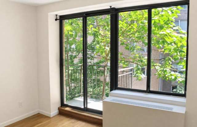 306 Mott Street Gallery 3