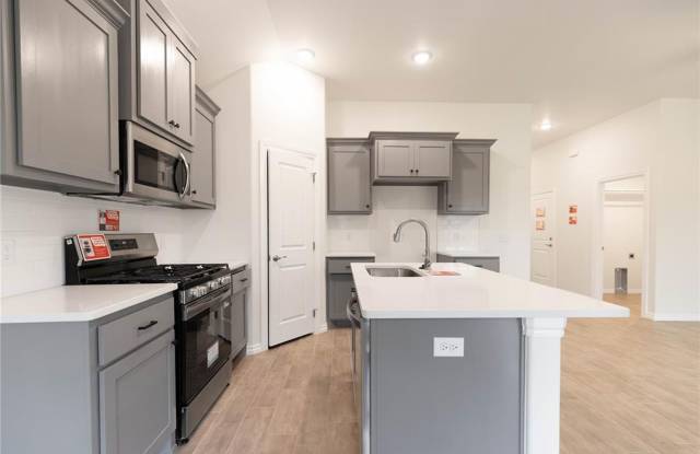 Brand New 3 Bedroom 2 Bath Home in Yukon Schools Gallery 1