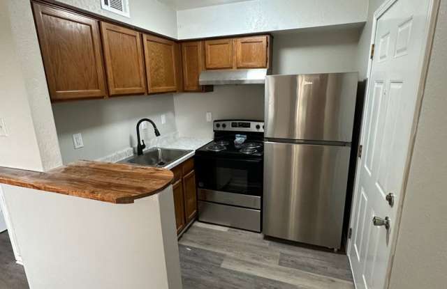 Charming Condo in the City! - 1730 East 67th Street, Tulsa, OK 74136