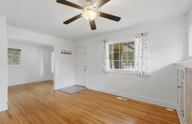 South Salt Lake 3 Bedroom Home Gallery 4