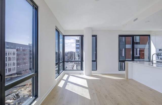 255 W FALLS STATION Boulevard unit: 701 photos photos