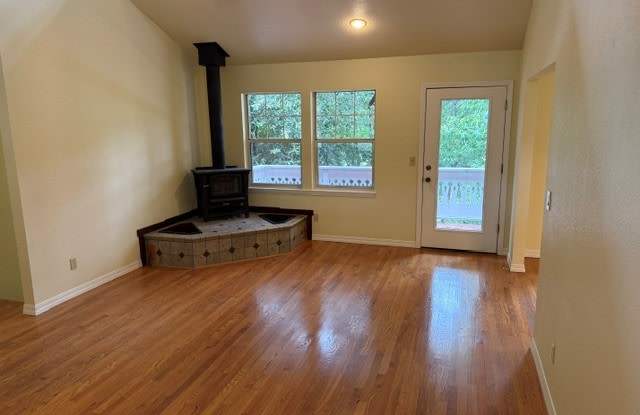 14959 Drake Road Gallery 4