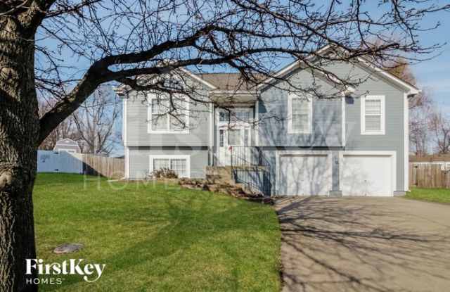 406 Crystal Court - 406 Crystal Court, Belton, MO 64012