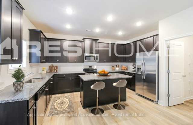 575 Quiet Cloud Drive Gallery 3