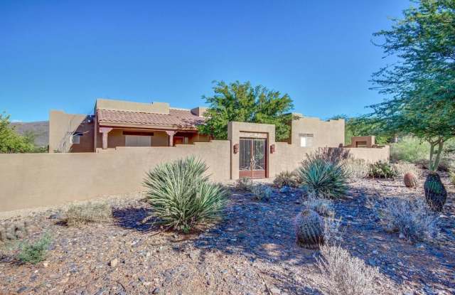 5872 E RED DOG Drive Gallery 4