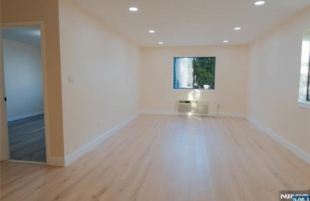 3900 Liberty Avenue Gallery 2