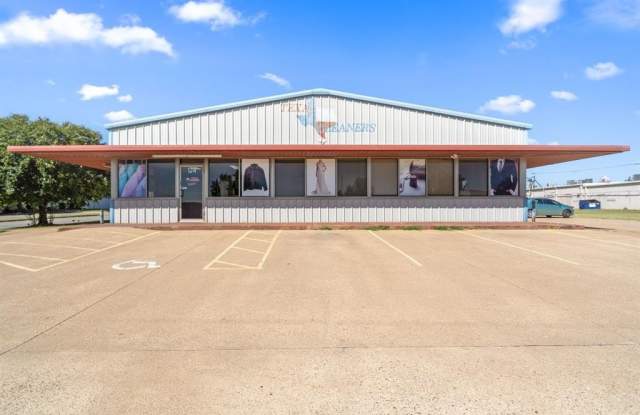 124 Faircrest Drive photos photos