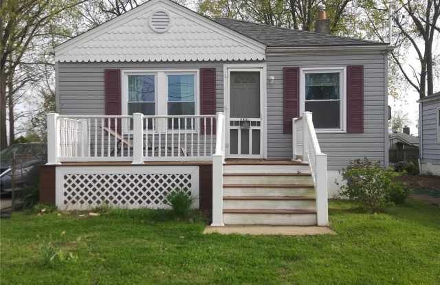 142 Monica Drive Gallery 1