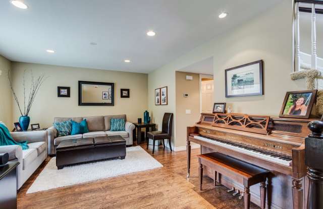 Beautifully Remodeled 4 Bedroom, 2.5 Bathroom Home In Aliso Viejo Gallery 4