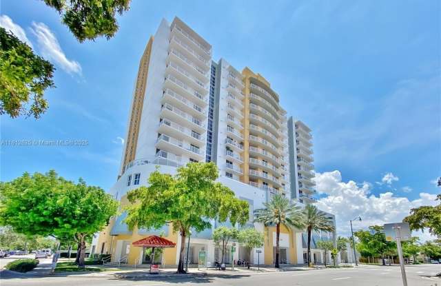900 SW 8th St photos photos